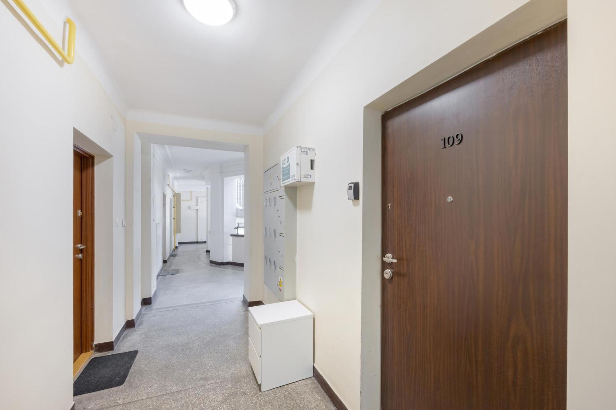 J&W Apartments Studio Solidarnosci Warszawa Exteriör bild